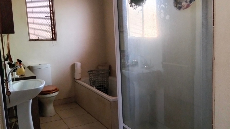 3 Bedroom Property for Sale in Oos Einde North West